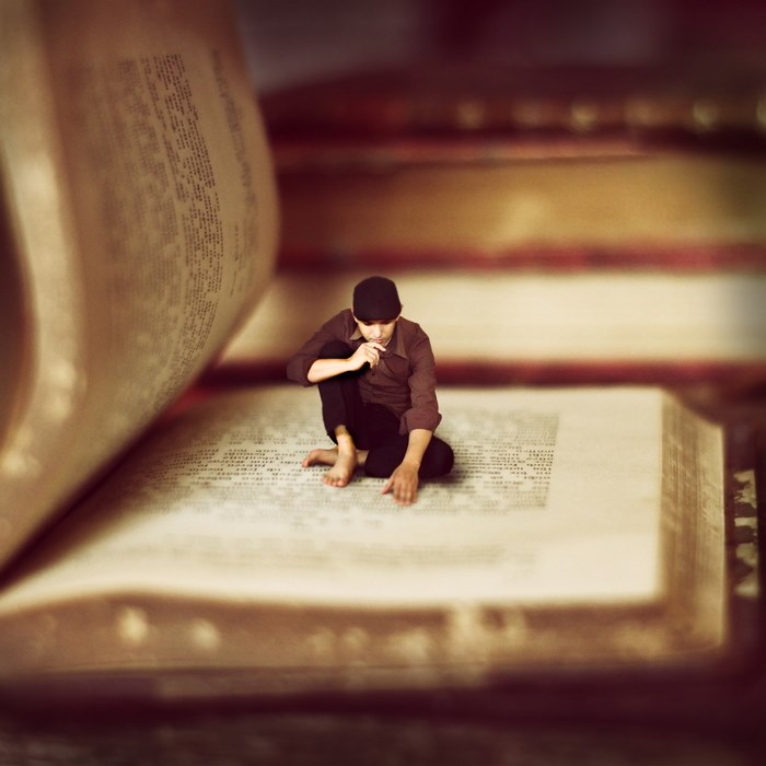 Confused — surreal photography by Achraf Baznani